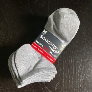 SAUCONY (6 pairs) women’s RunDry no show socks